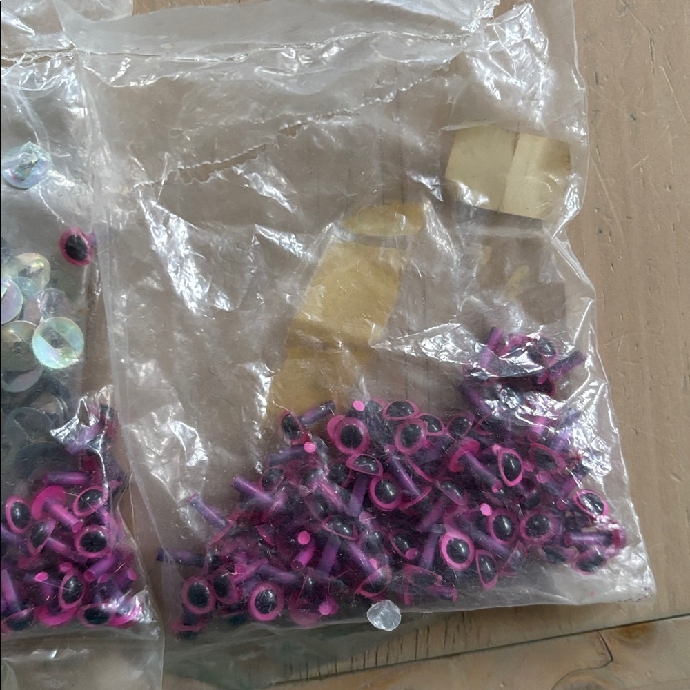Craft Eyes and Grommets - assorted - Picture 11 of 11